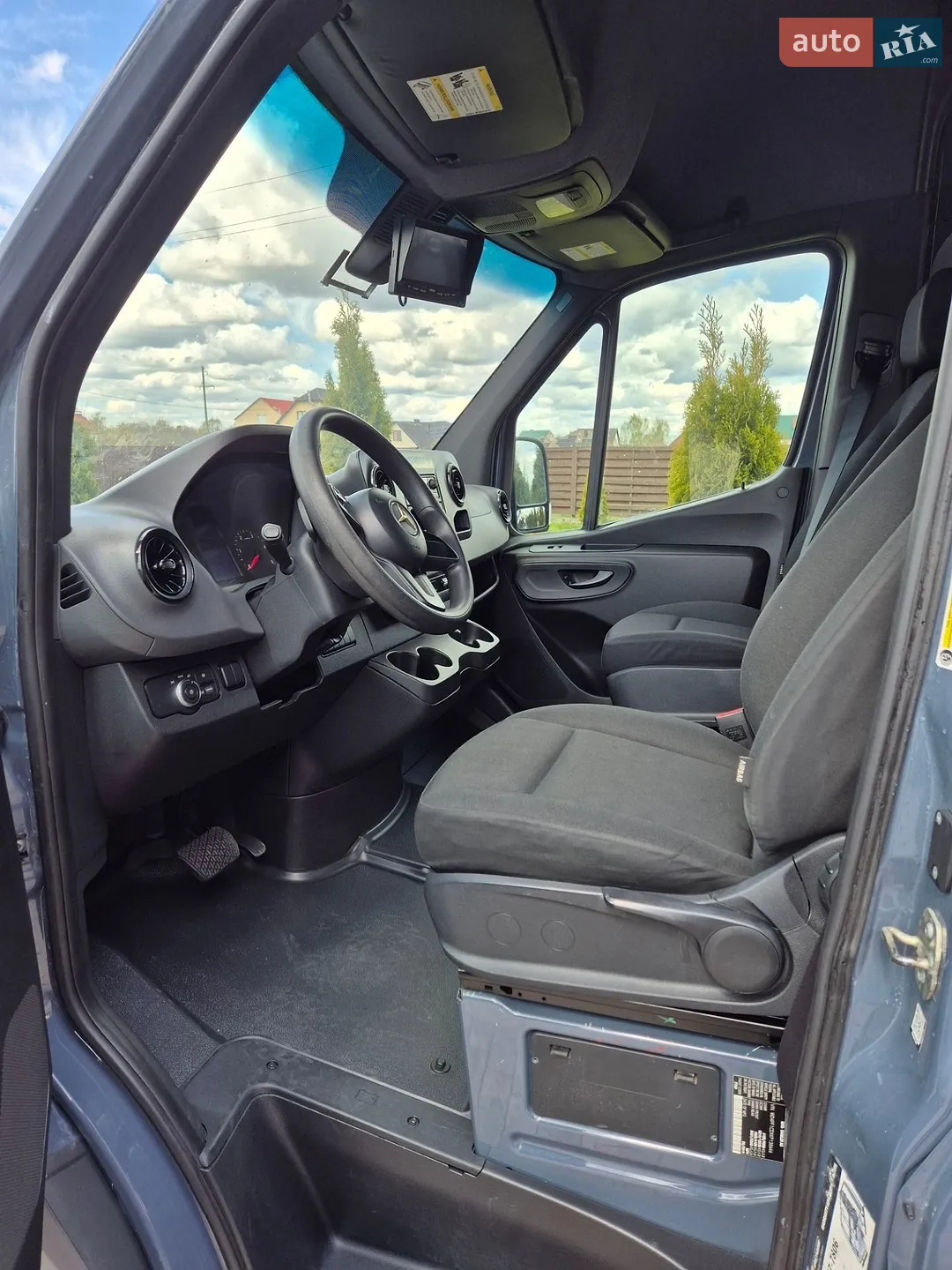 2019 Mercedes-Benz Sprinter - мініатюра 27