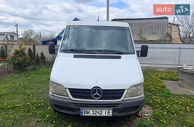 Грузопассажирский фургон Mercedes-Benz Sprinter 2006 в Кагарлыке