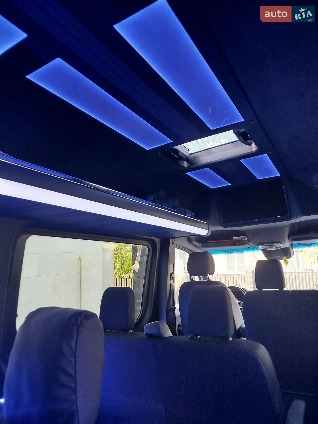 2019 Mercedes-Benz Sprinter - мініатюра 36