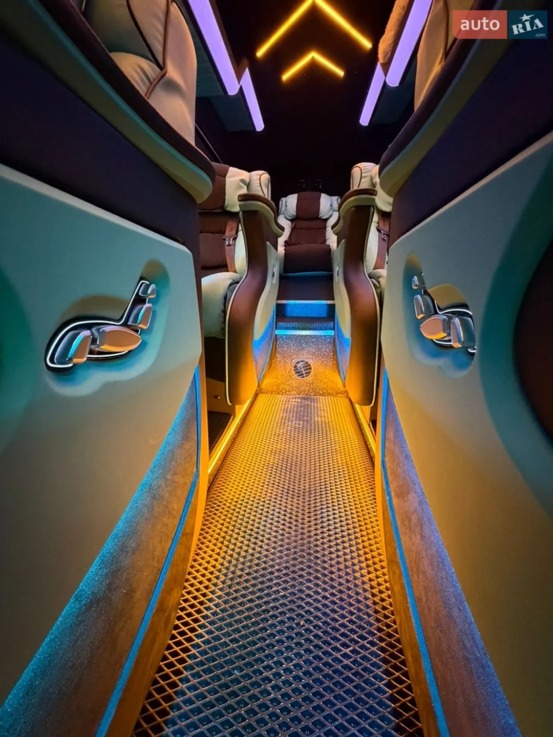 2021 Mercedes-Benz Sprinter - мініатюра 20