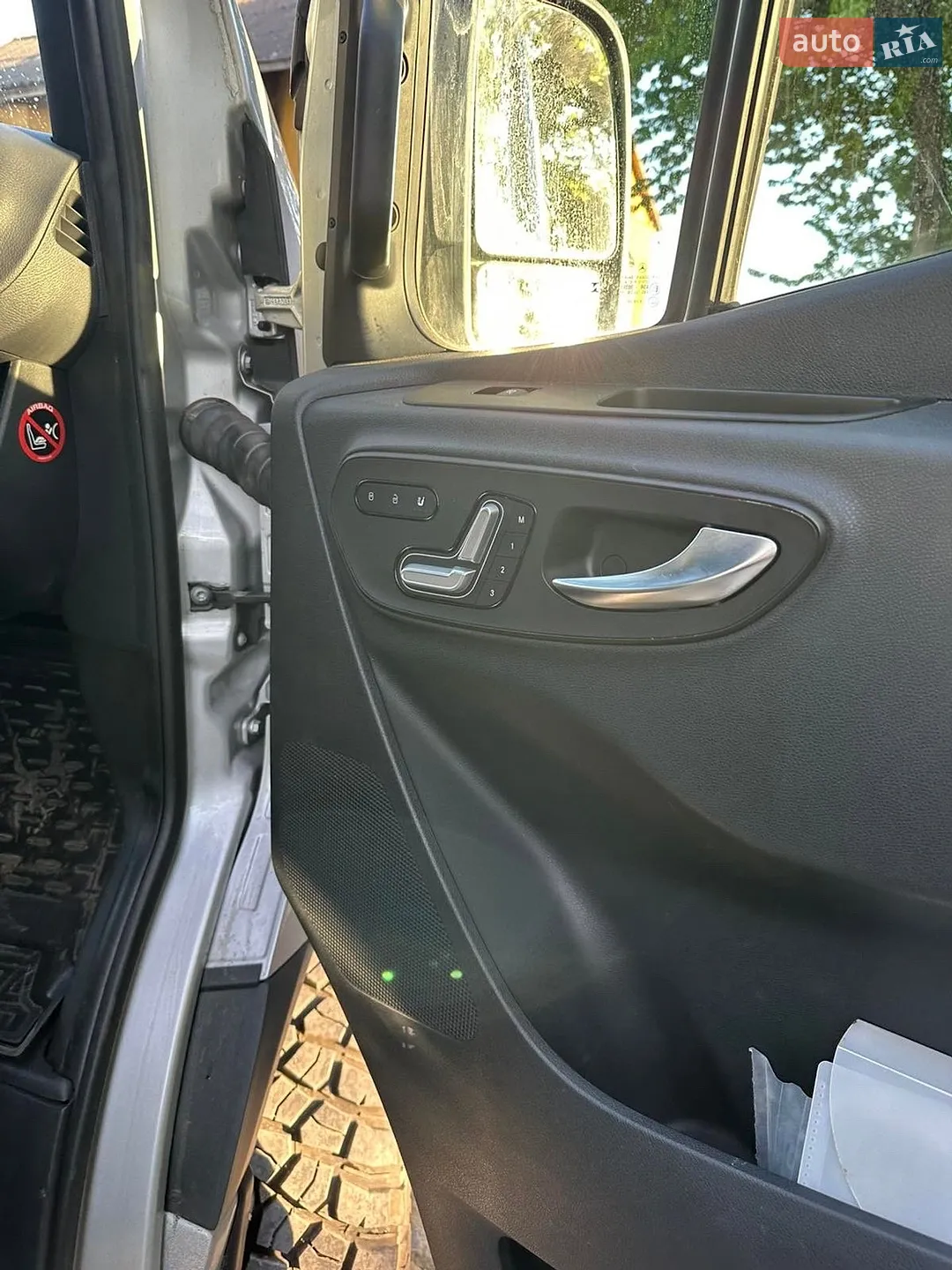 2020 Mercedes-Benz Sprinter - мініатюра 35