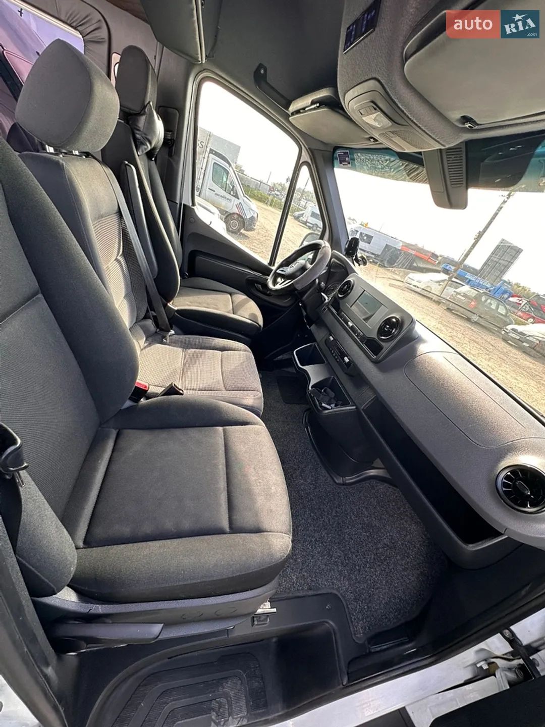 2020 Mercedes-Benz Sprinter - мініатюра 14