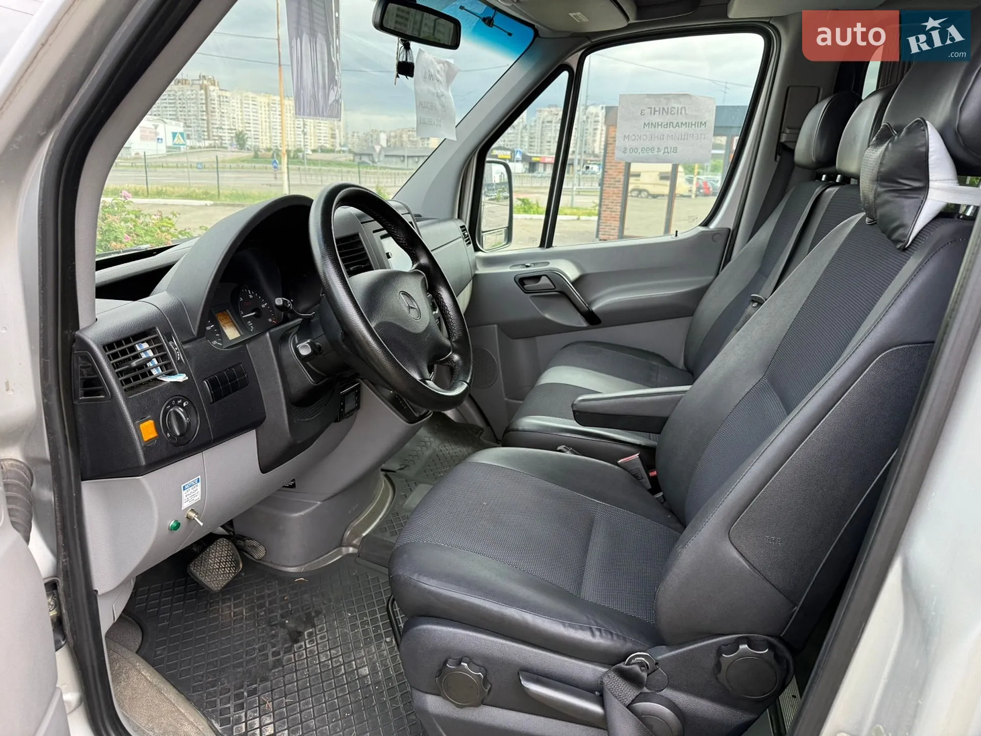 2014 Mercedes-Benz Sprinter - мініатюра 28