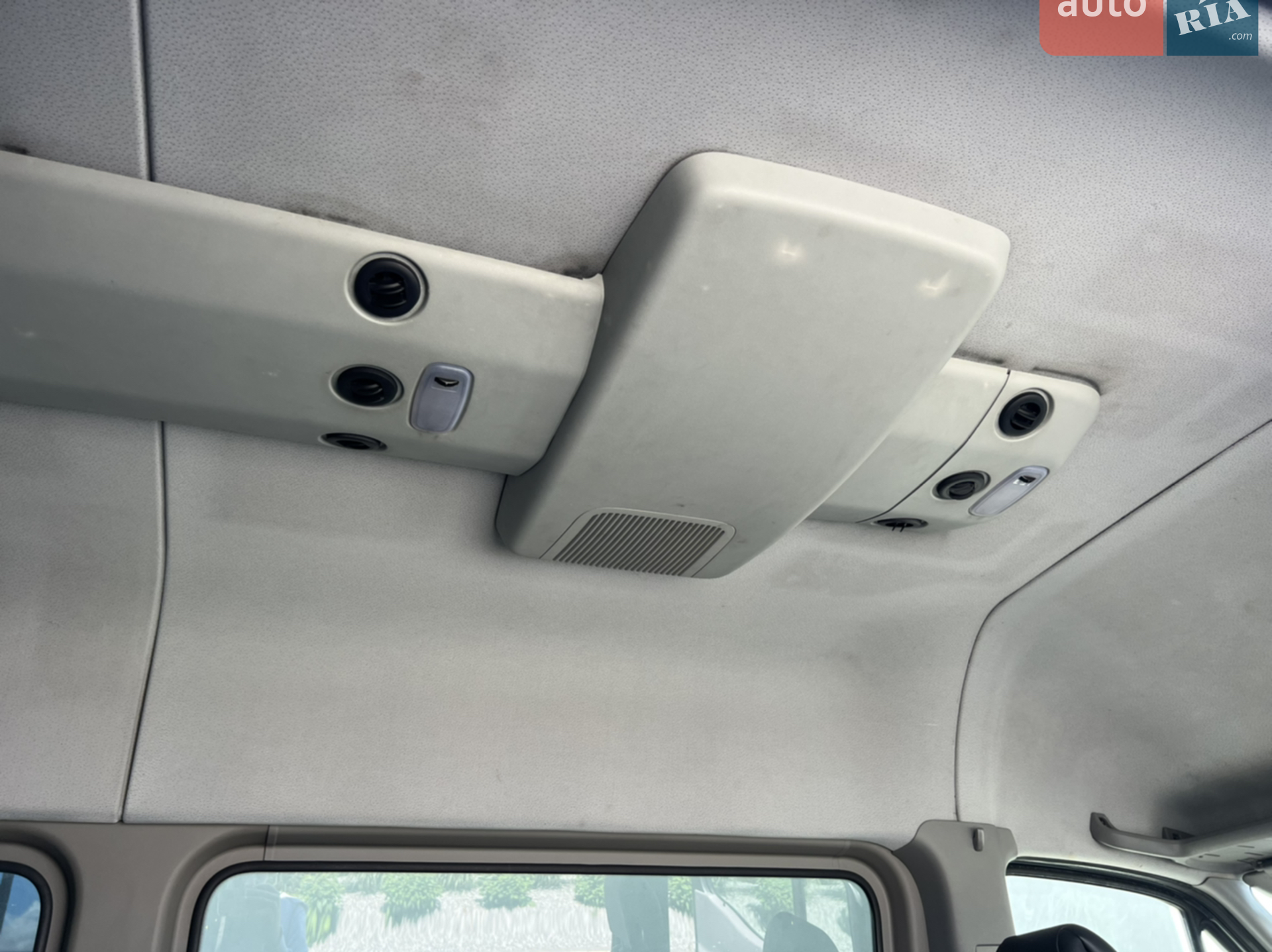 2015 Mercedes-Benz Sprinter - мініатюра 34