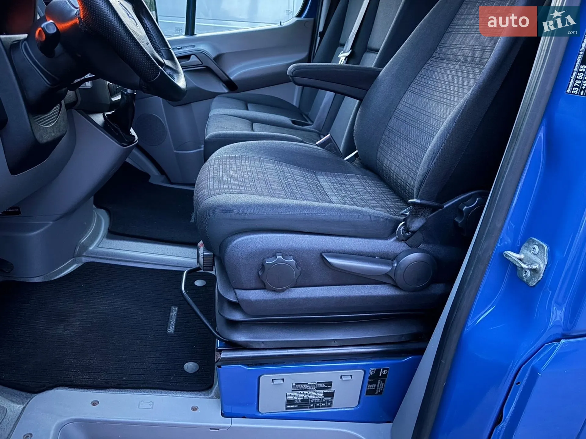 2015 Mercedes-Benz Sprinter - мініатюра 26