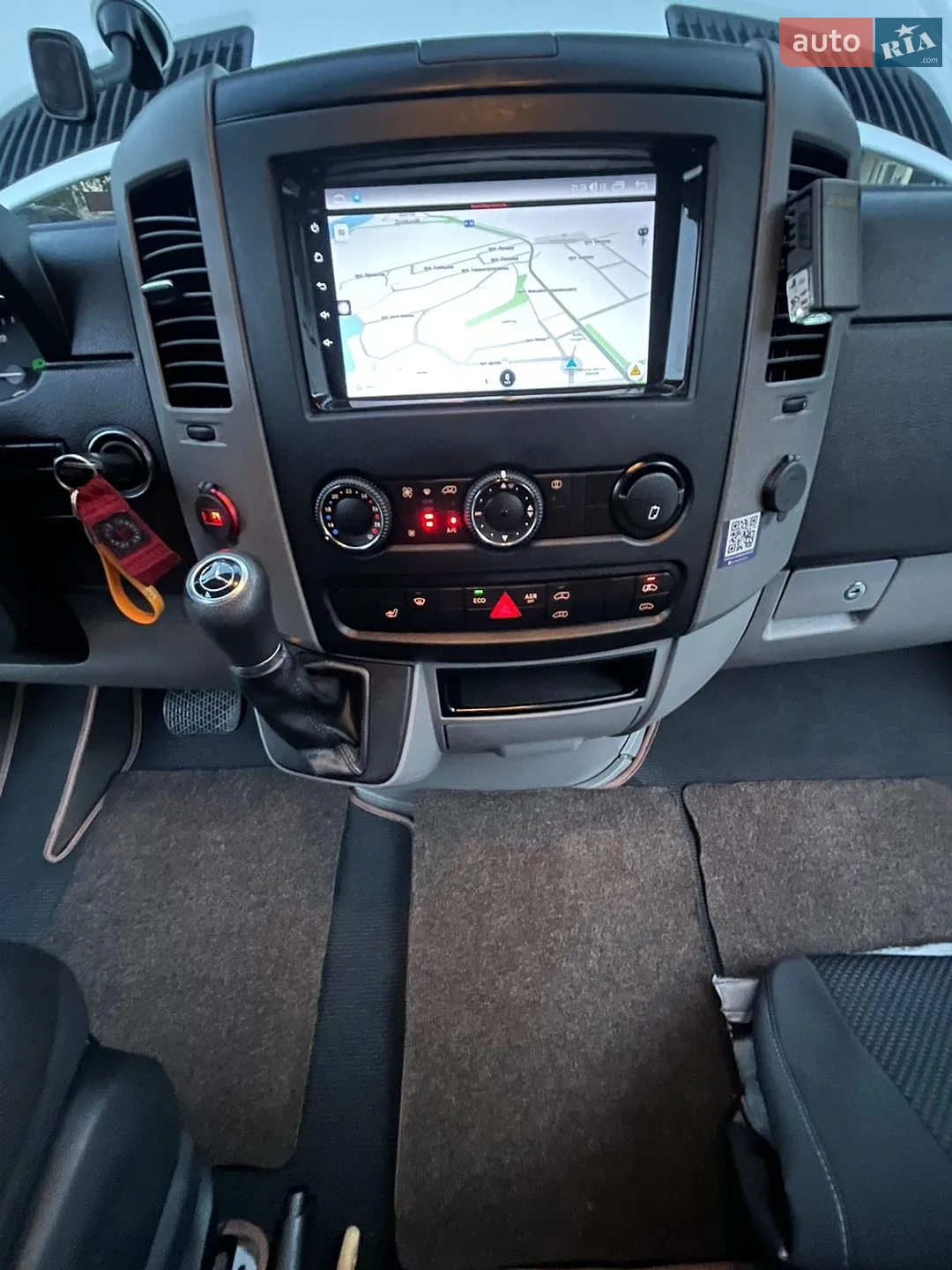 2015 Mercedes-Benz Sprinter - мініатюра 30