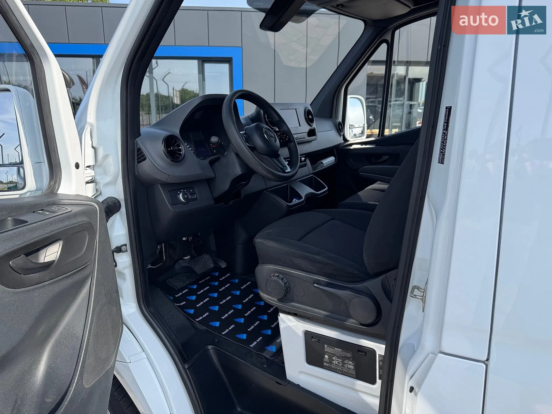 2018 Mercedes-Benz Sprinter - мініатюра 19