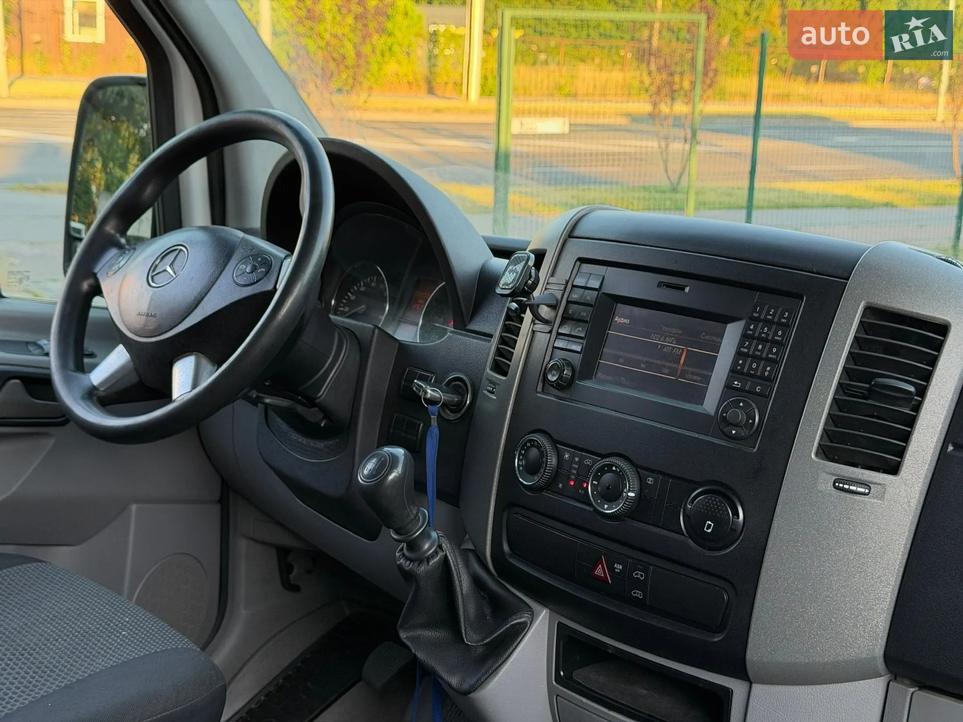 2015 Mercedes-Benz Sprinter - мініатюра 2