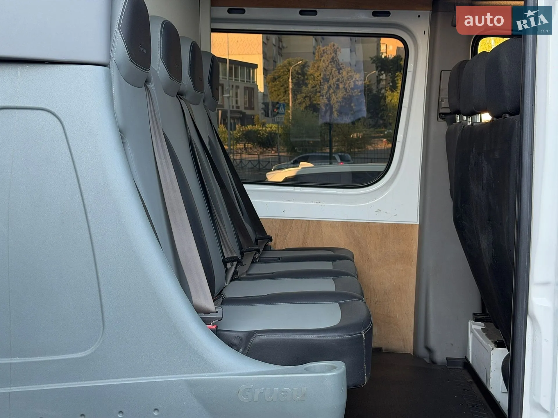 2015 Mercedes-Benz Sprinter - мініатюра 31