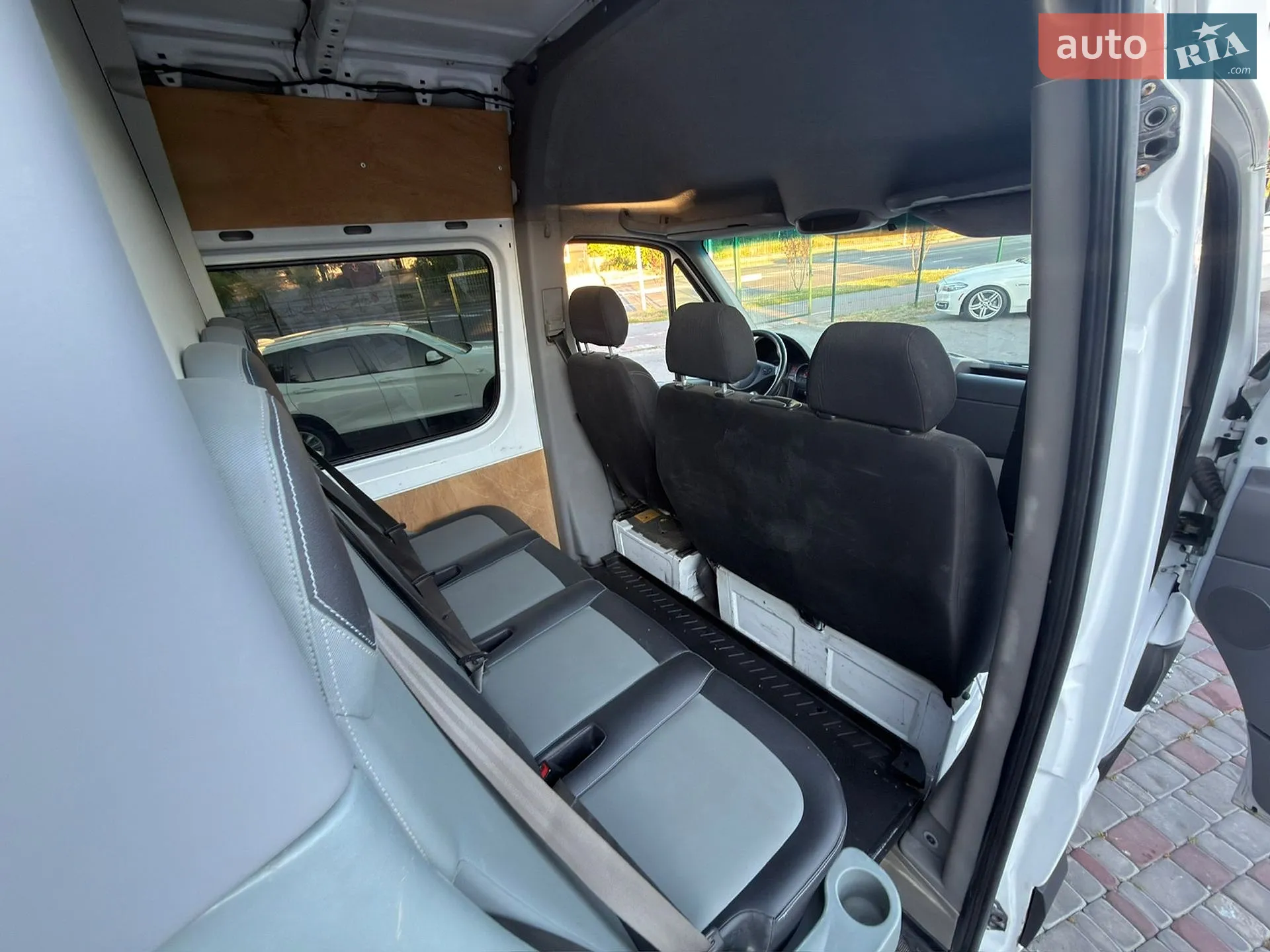 2015 Mercedes-Benz Sprinter - мініатюра 32