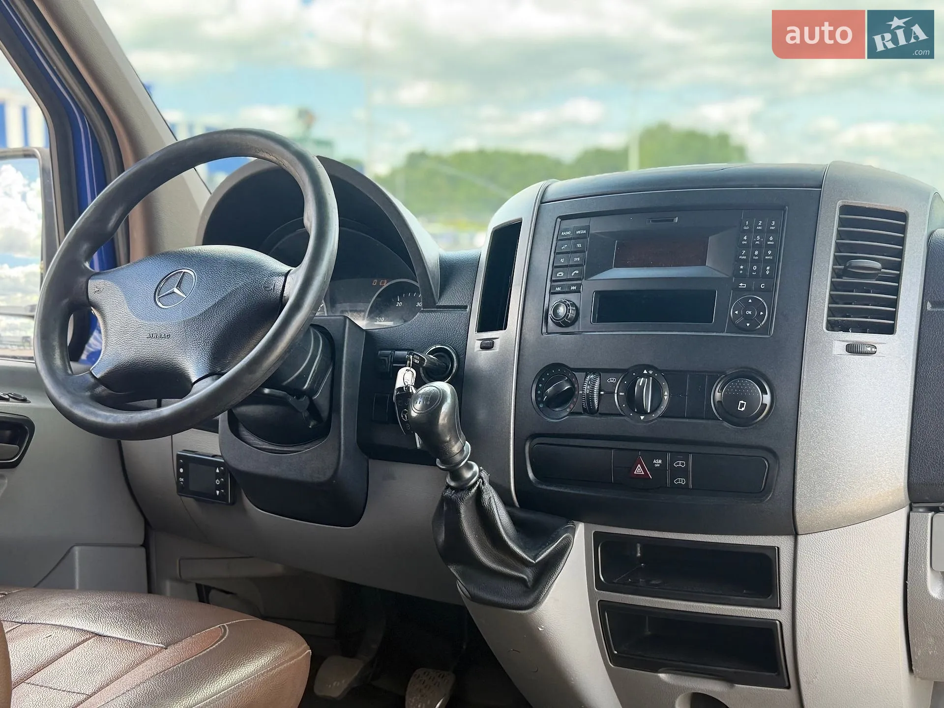 2016 Mercedes-Benz Sprinter - мініатюра 28