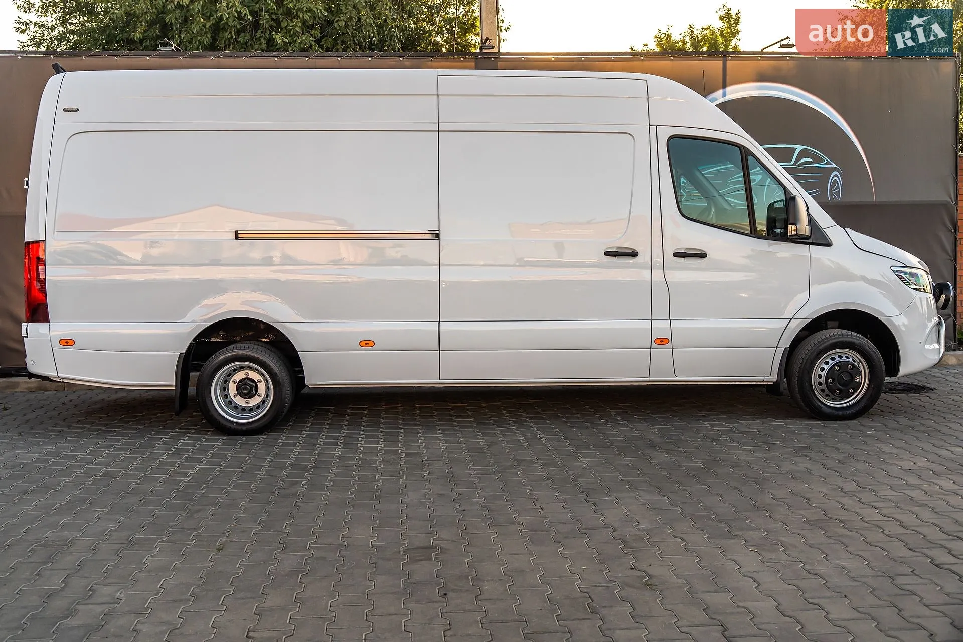 2019 Mercedes-Benz Sprinter - мініатюра 11