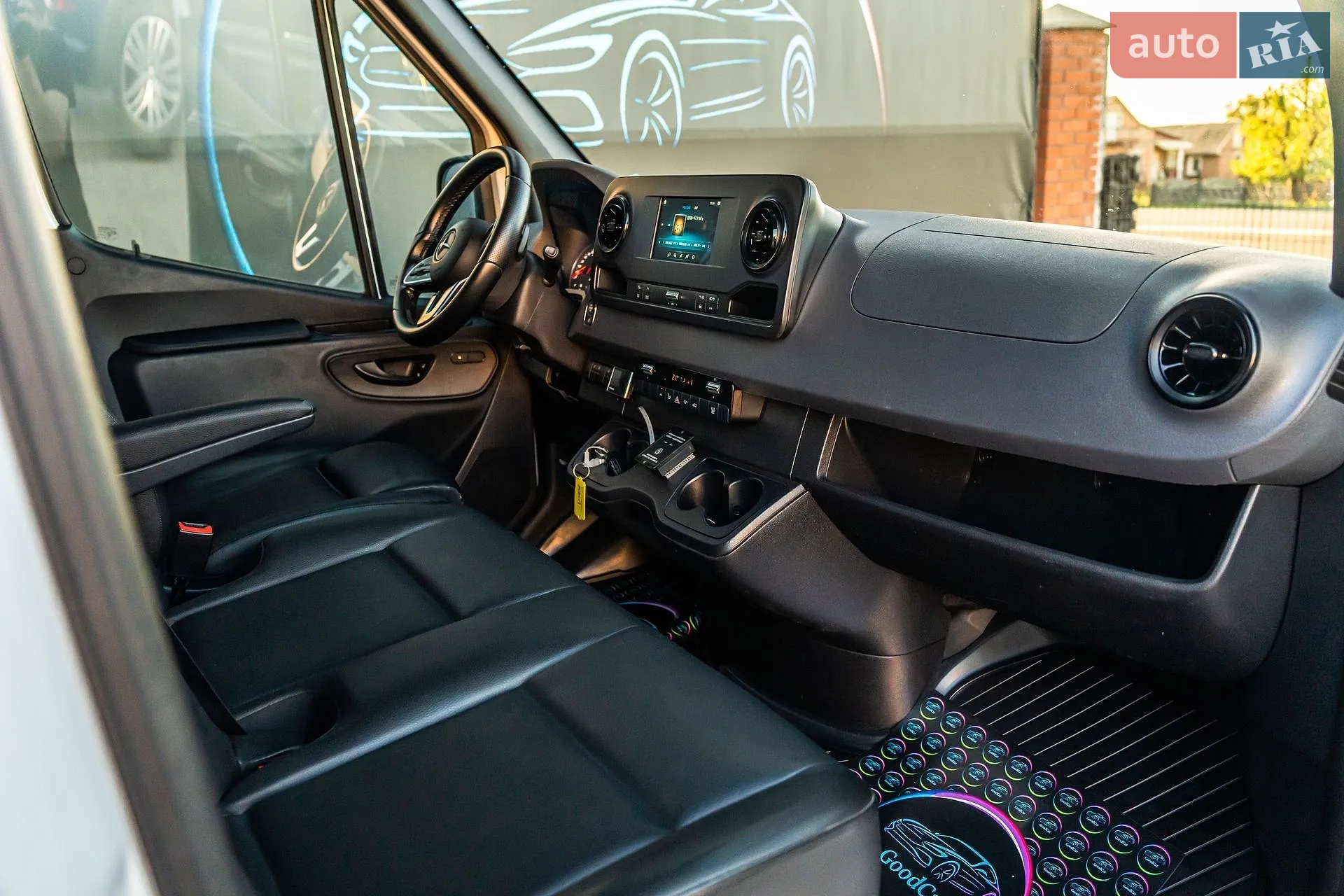 2019 Mercedes-Benz Sprinter - мініатюра 26