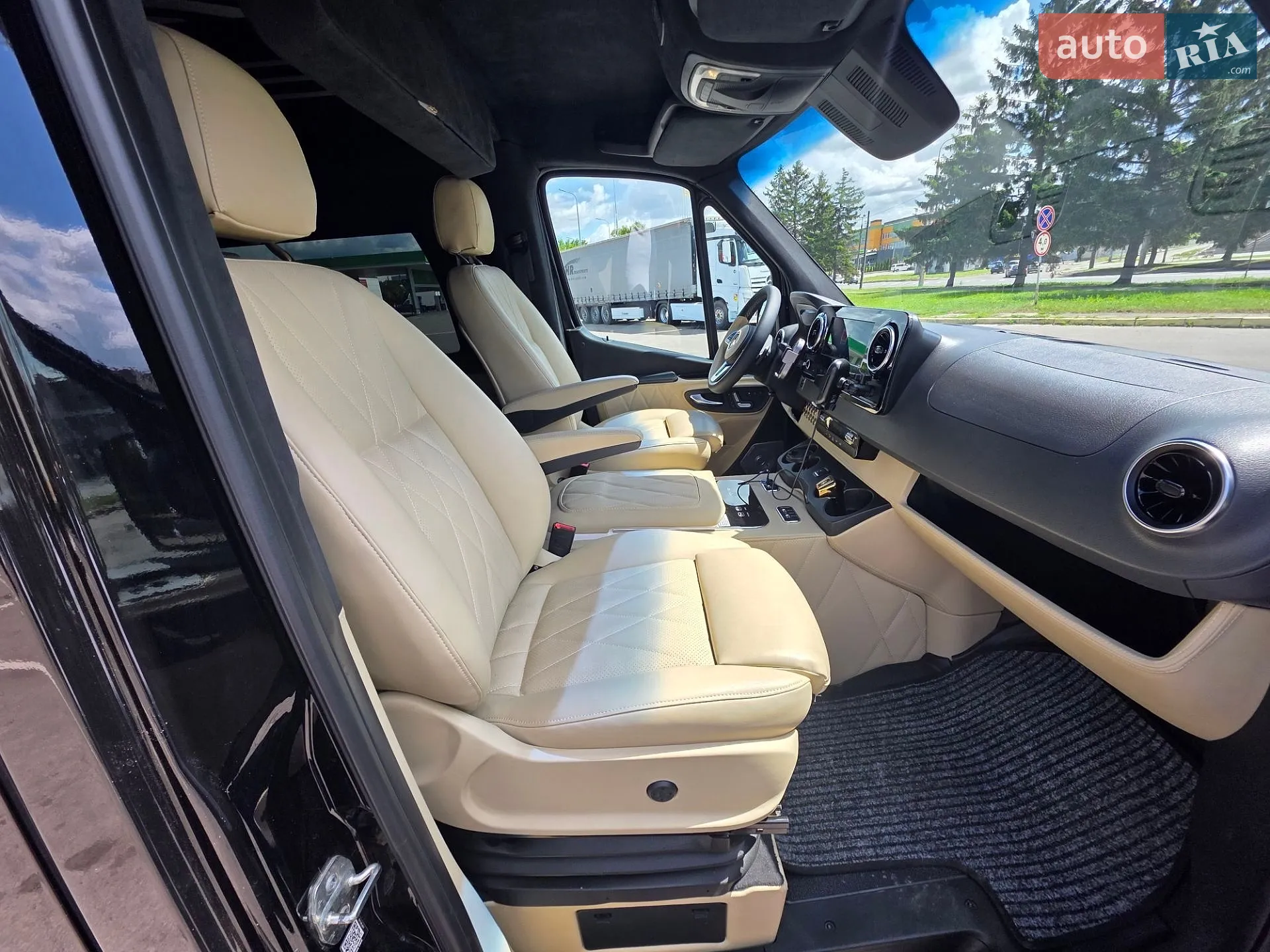 2021 Mercedes-Benz Sprinter - мініатюра 26
