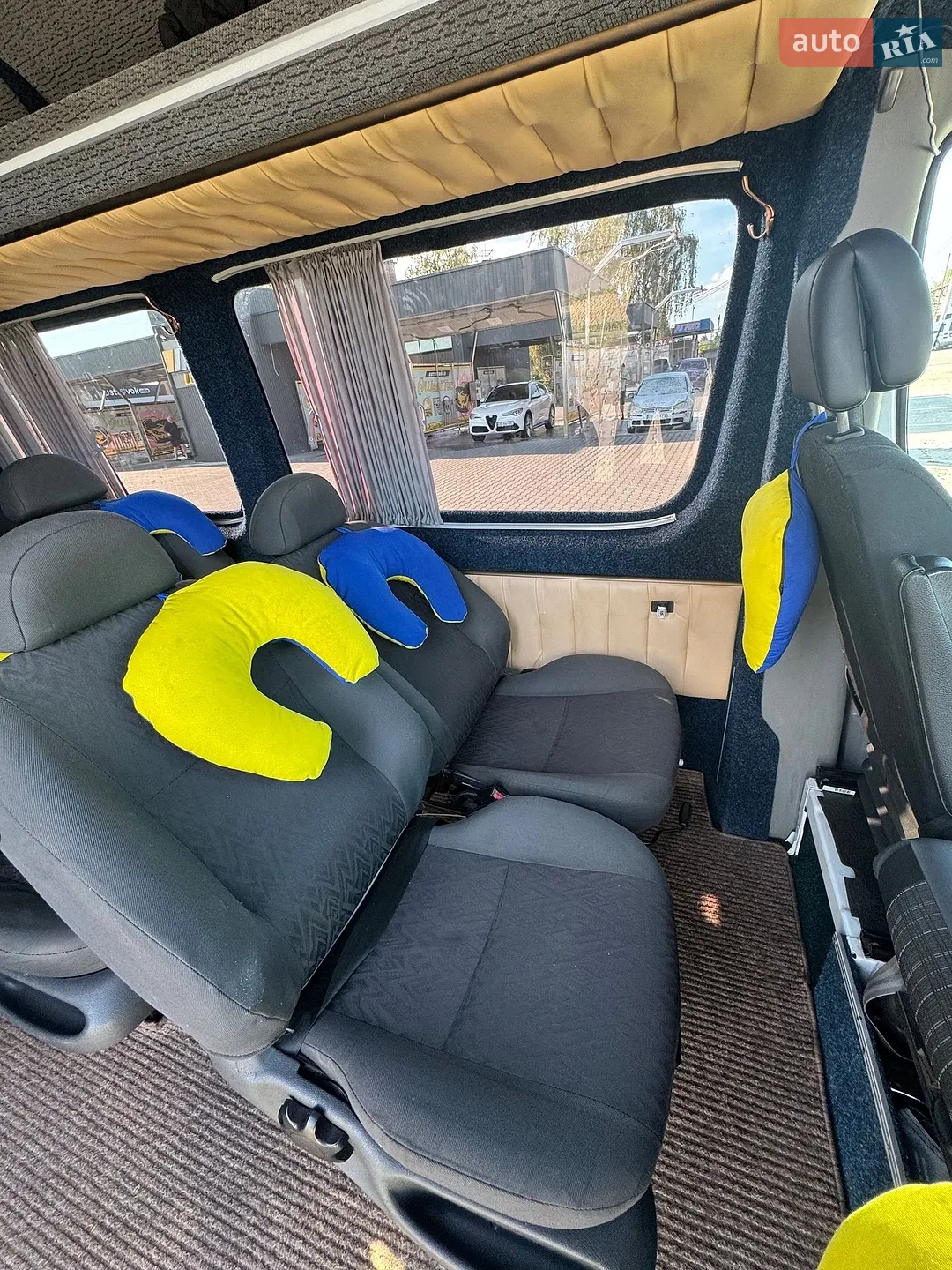 2010 Mercedes-Benz Sprinter - мініатюра 18