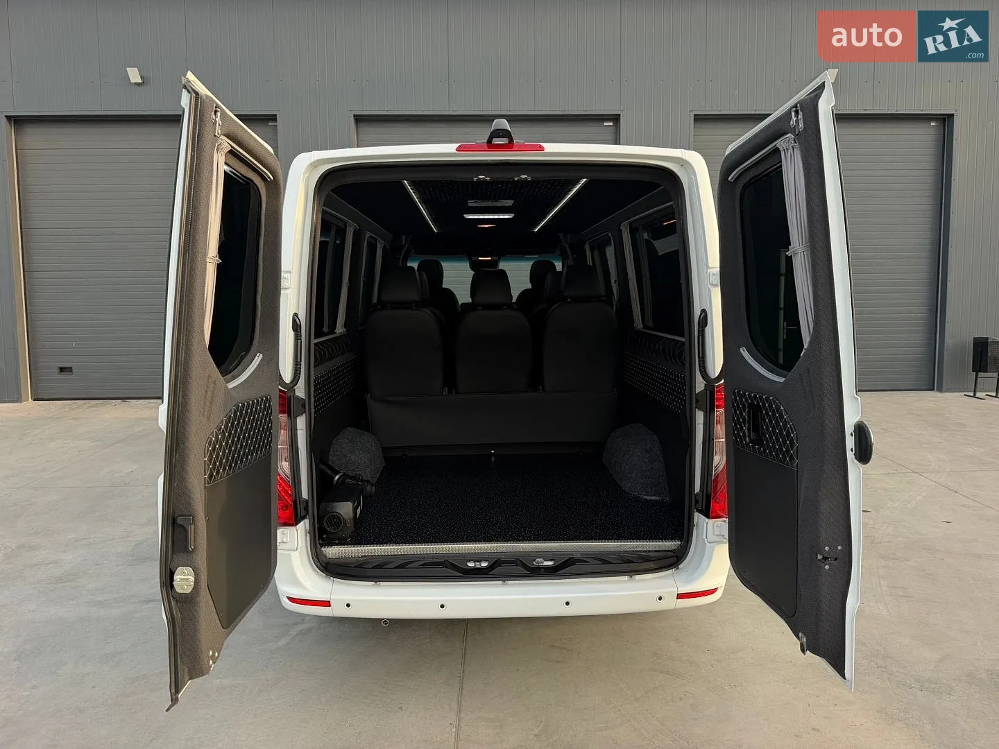 2020 Mercedes-Benz Sprinter - мініатюра 26