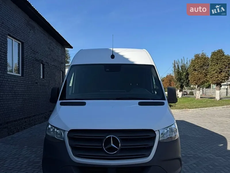 Mercedes-Benz Sprinter