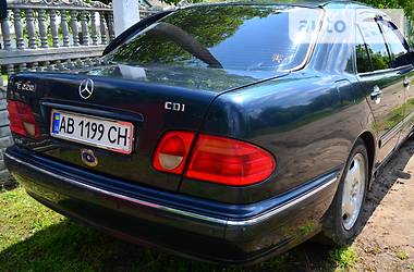 Седан Mercedes-Benz T1 2001 в Виннице