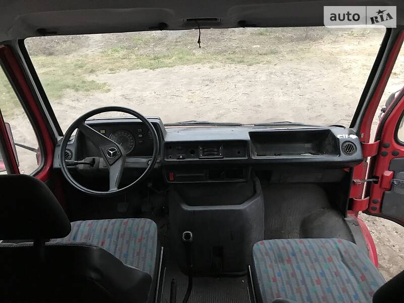 Вантажопасажирський фургон Mercedes-Benz T1 1994 в Ковелі