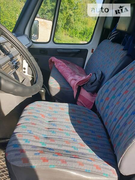 Грузовой фургон Mercedes-Benz T1 1994 в Полтаве