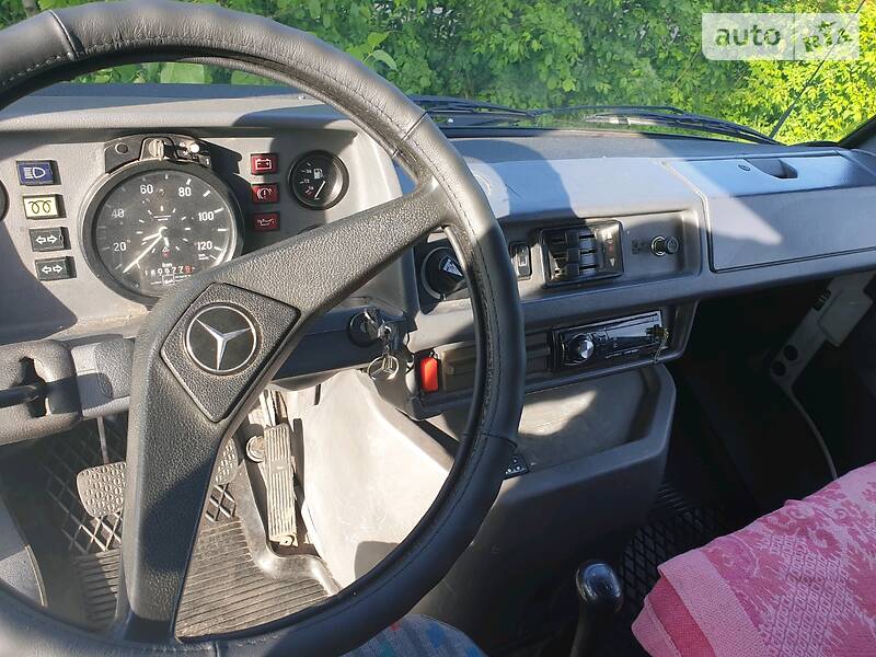 Грузовой фургон Mercedes-Benz T1 1994 в Полтаве