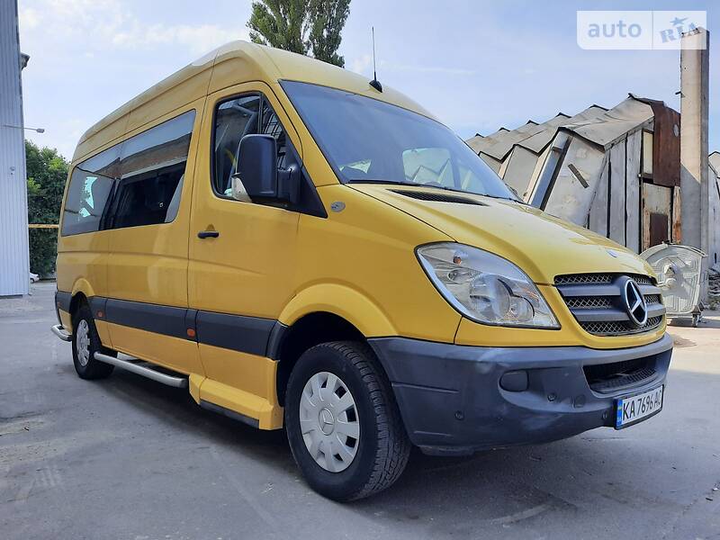 Вантажопасажирський фургон Mercedes-Benz T1 2011 в 