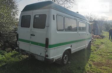 Микроавтобус Mercedes-Benz T1 1993 в 