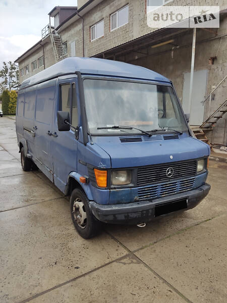 Вантажний фургон Mercedes-Benz T1 1993 в Чернівцях