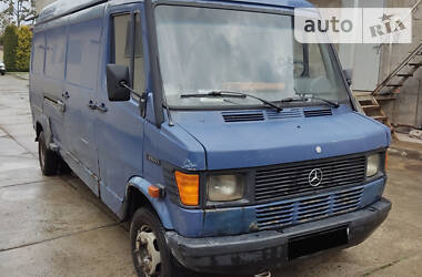 Грузовой фургон Mercedes-Benz T1 1993 в Черновцах