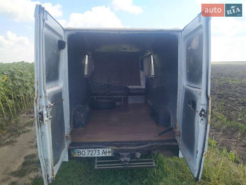 Вантажний фургон Mercedes-Benz T1 1992 в Кременці