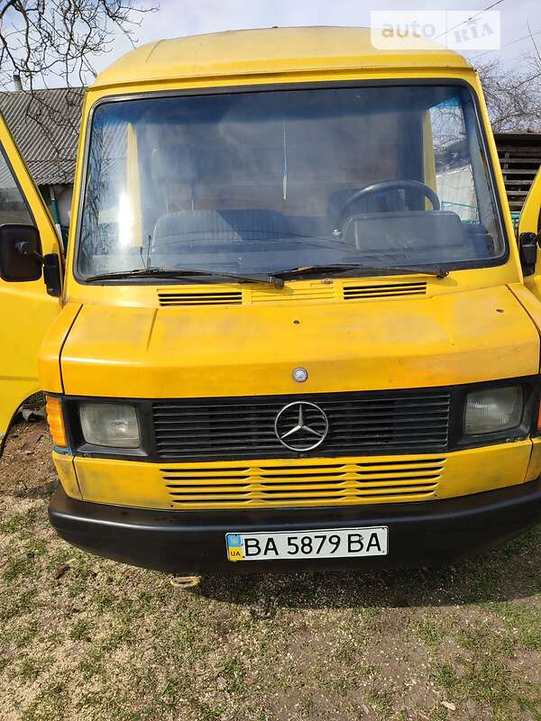 Mercedes-Benz T1