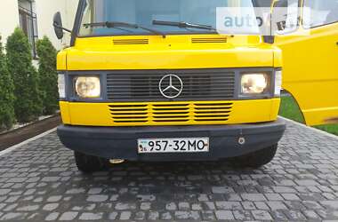 Вантажний фургон Mercedes-Benz T1 1995 в Чернівцях