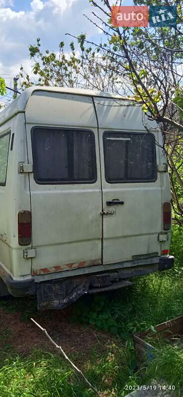 Микроавтобус Mercedes-Benz T1 1994 в Снигиревке