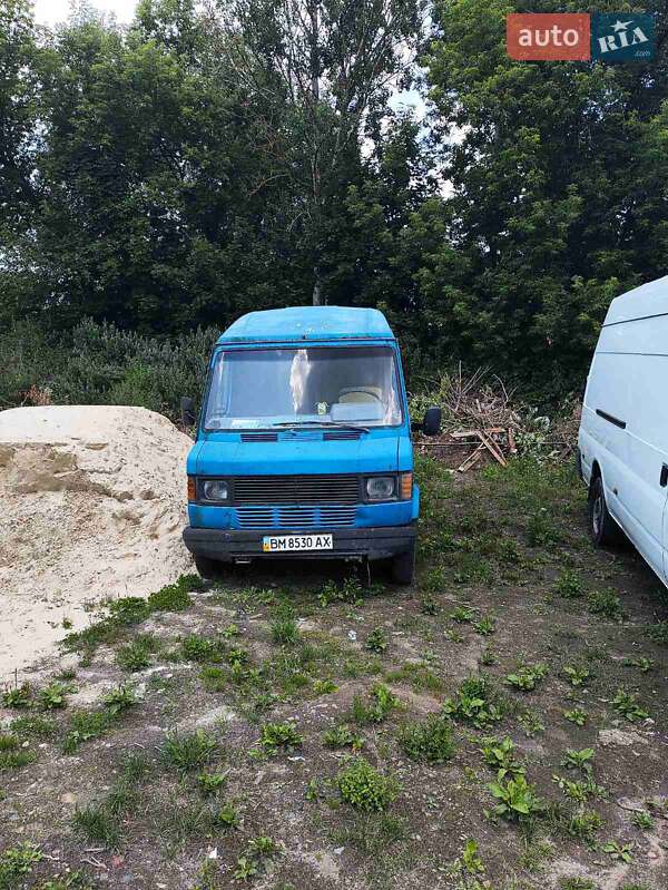 Mercedes-Benz T1 1989