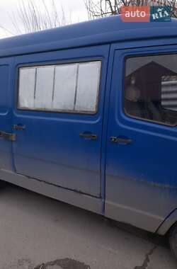 Грузовой фургон Mercedes-Benz T1 1991 в 