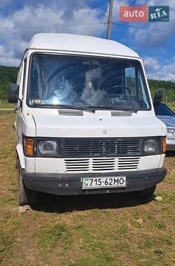 Вантажний фургон Mercedes-Benz T1 1994 в Чернівцях