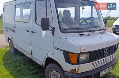 Вантажний фургон Mercedes-Benz T1 1994 в 