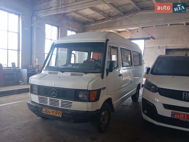Микроавтобус Mercedes-Benz T1 1988 в Ровно