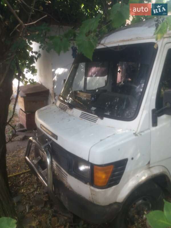 Mercedes-Benz T1 1991