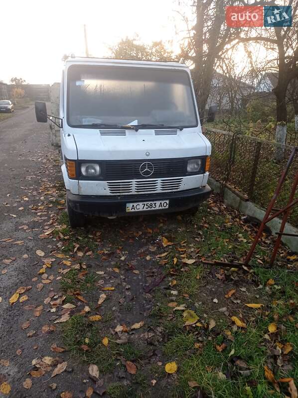 Mercedes-Benz T1 1990