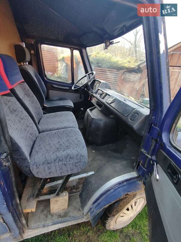 Вантажопасажирський фургон Mercedes-Benz T1 1993 в Старому Самборі фото 3 Вантажопасажирський фургон Mercedes-Benz T1 1993 в Старому Самборі