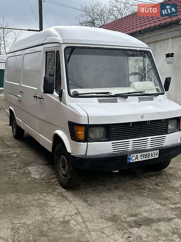 Mercedes-Benz T1 1989