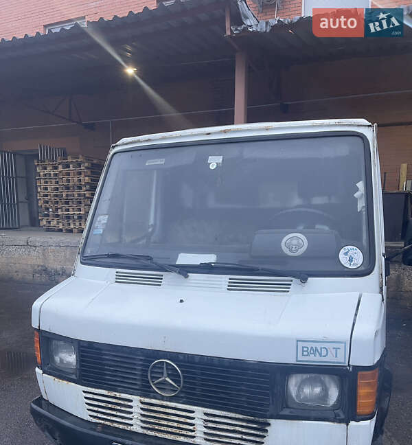 Mercedes-Benz T1 1988