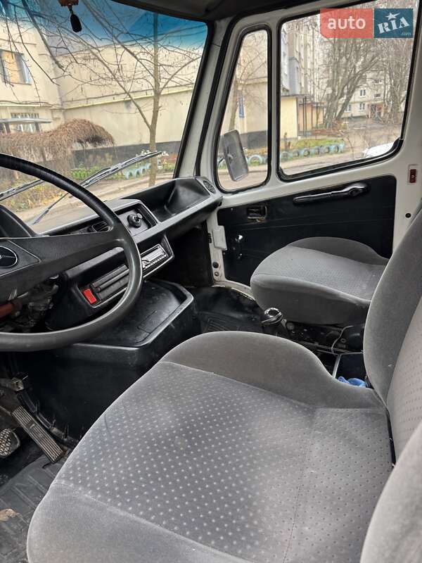 Вантажопасажирський фургон Mercedes-Benz T1 1990 в Лозовій фото 5 Вантажопасажирський фургон Mercedes-Benz T1 1990 в Лозовій