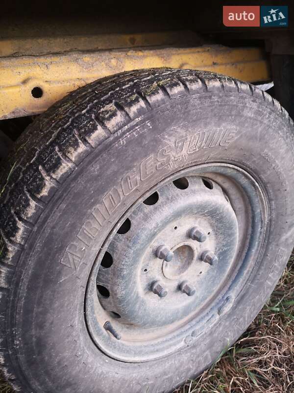 Хлібовоз Mercedes-Benz T1 1995 в Городку