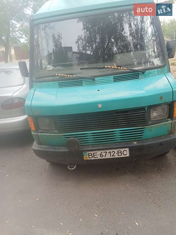 Mercedes-Benz T1 1993