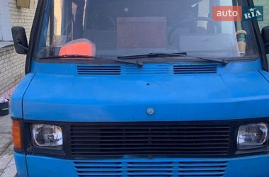 Вантажопасажирський фургон Mercedes-Benz T1 1994 в Володимирі