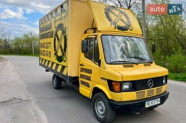 Вантажний фургон Mercedes-Benz T1 1988 в Дніпрі