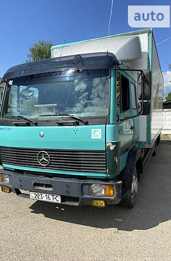 Грузовой фургон Mercedes-Benz T2 1995 в Хырове