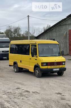 Міський автобус Mercedes-Benz T2 1992 в Золочеві